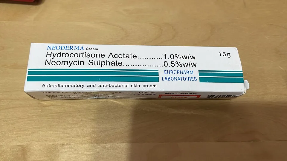 HYDROCORTISONE ACETATE 2.5% (3-27)